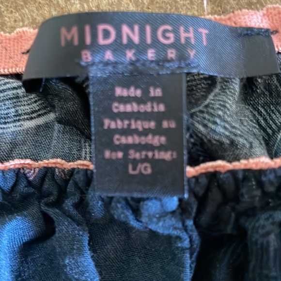 Midnight Bakery Floral print Robe and Pajama set - Picture 11 of 12